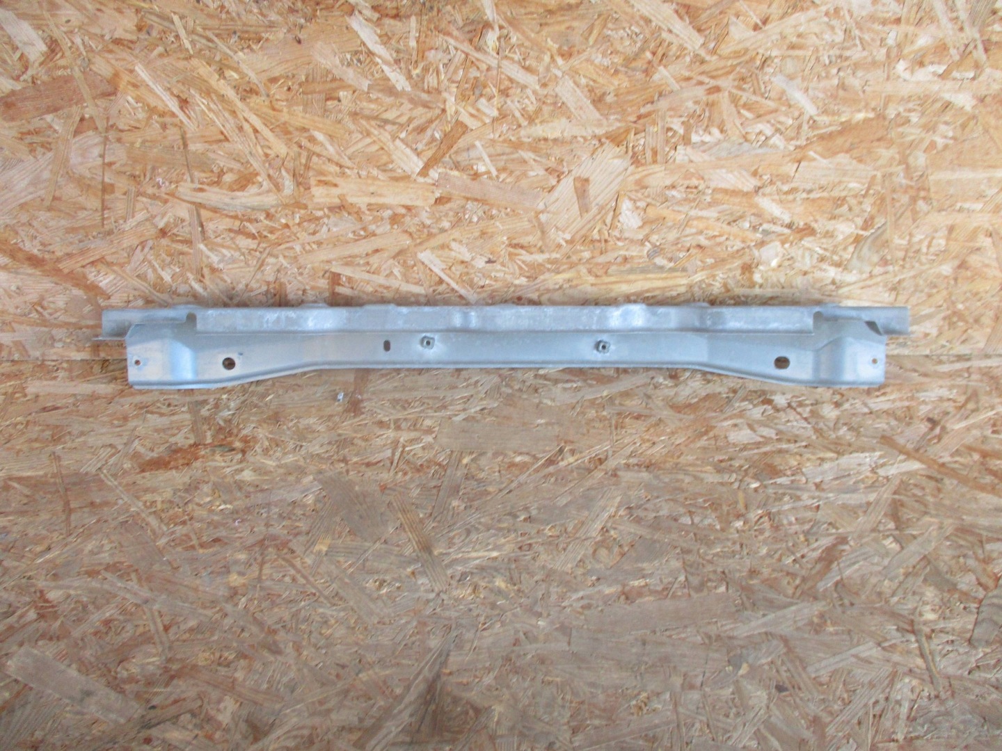 MITSUBISHI ECLIPSE CROSS LIFT 20- upper wall support of the front