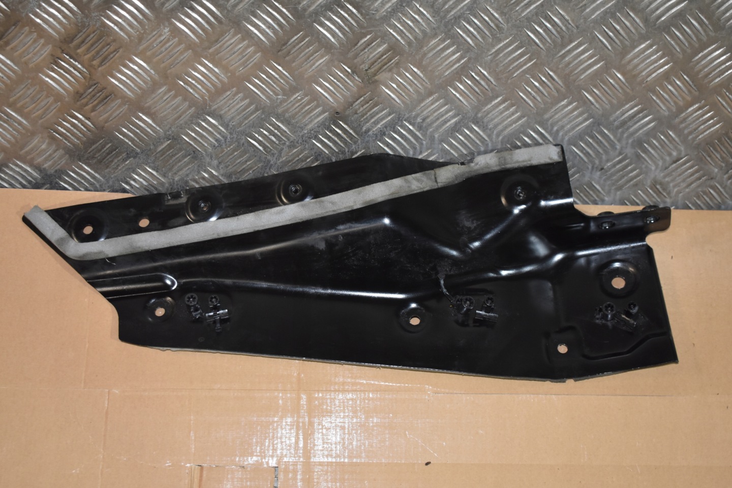 IDEALNA cover right AUDI R8 SPYDER 1