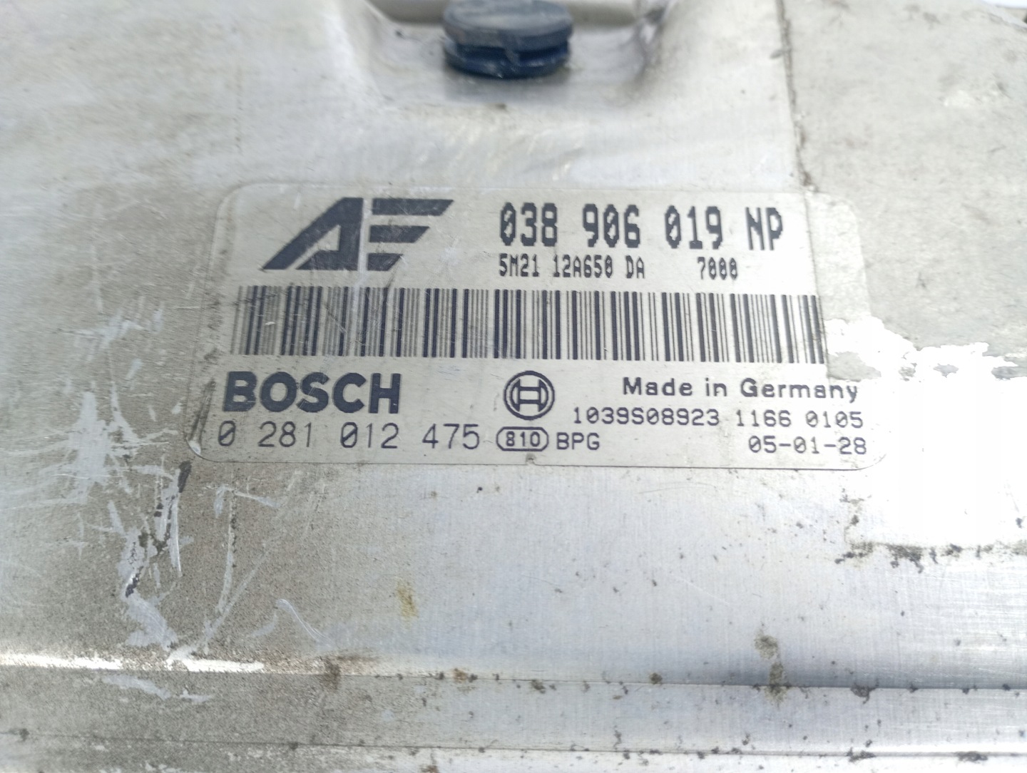 computer control unit of the engine OE 038906019NP Ford Galaxy MK1 00-06