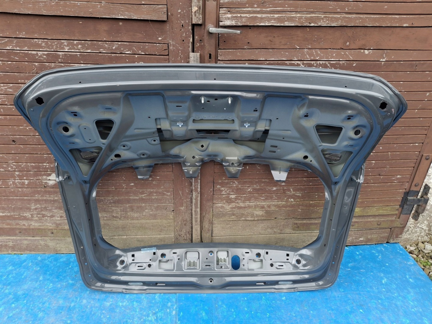 Heckklappe VW TAYRON 2024R->