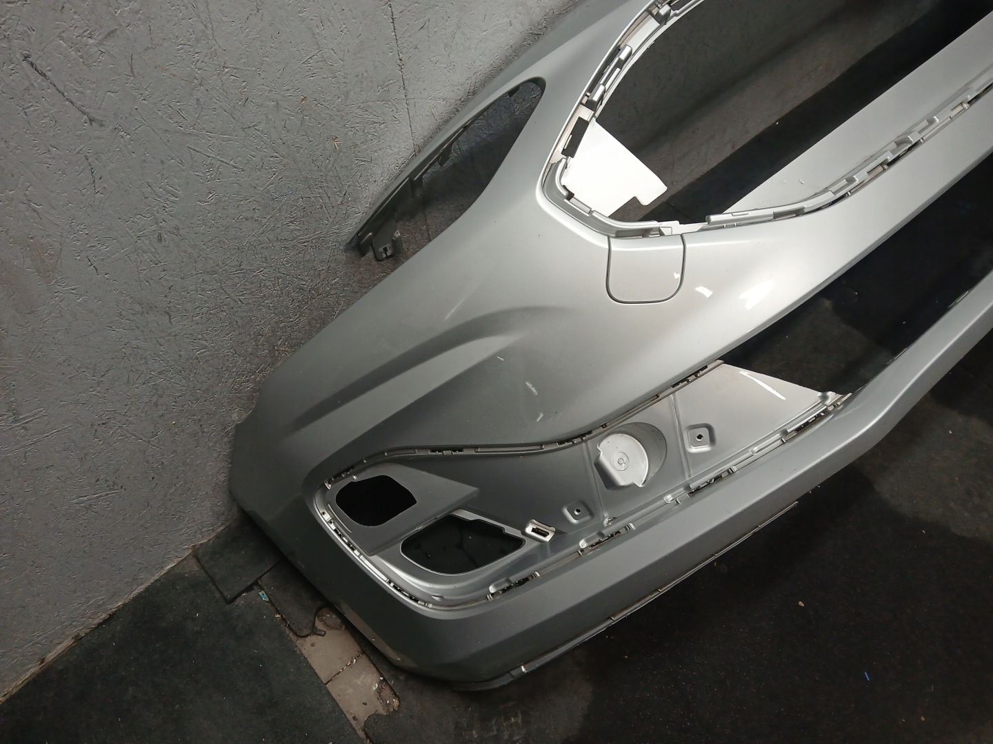 nárazník predok FORD FOCUS MK4 LIFT