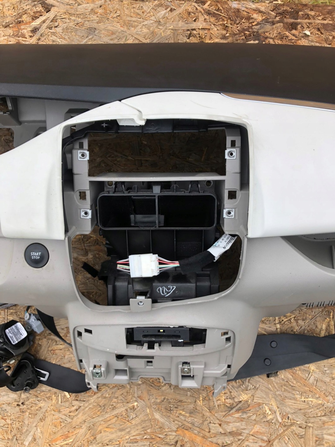 konzola ZOE napínací pásy airbagy SENSOR