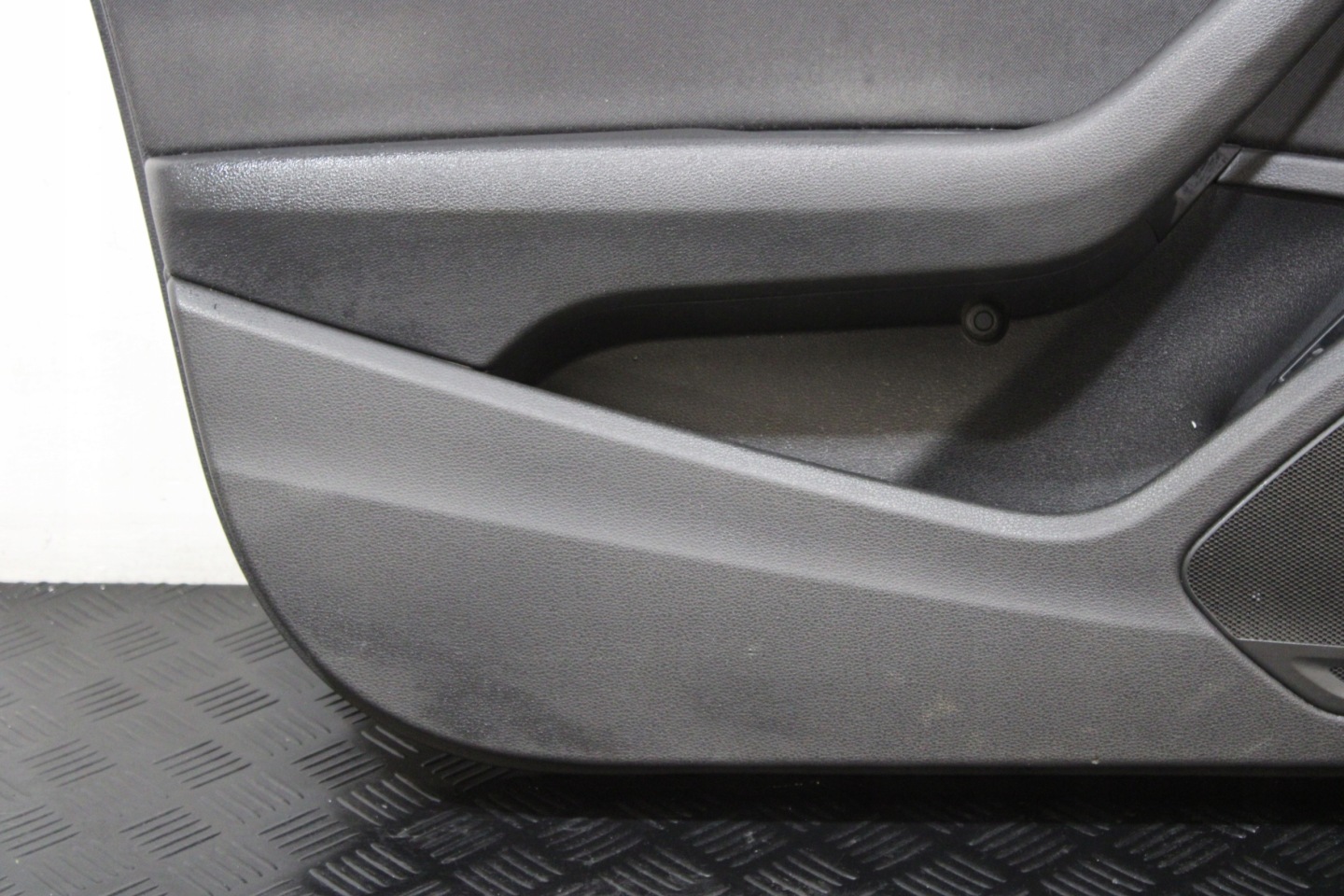 upholstery side door left front AUDI A4 B9 8W0 8W9