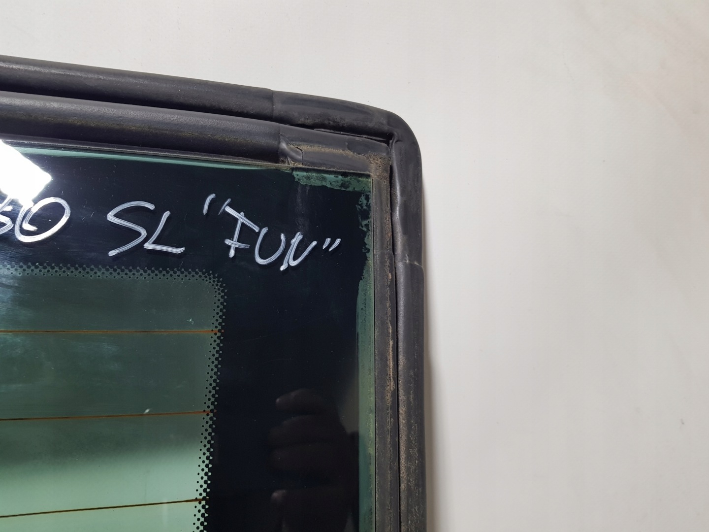 MERCEDES SL R230 W230 ABLAK hátso far