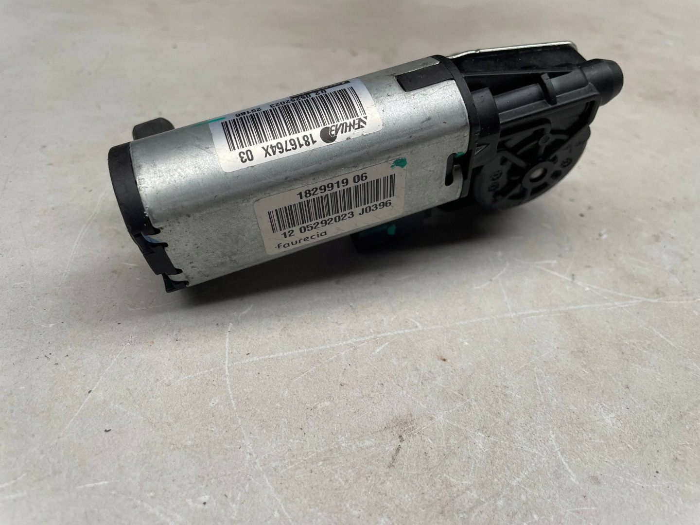 Motor SITZ PORSCHE TAYCAN 9J1 1816764X @M