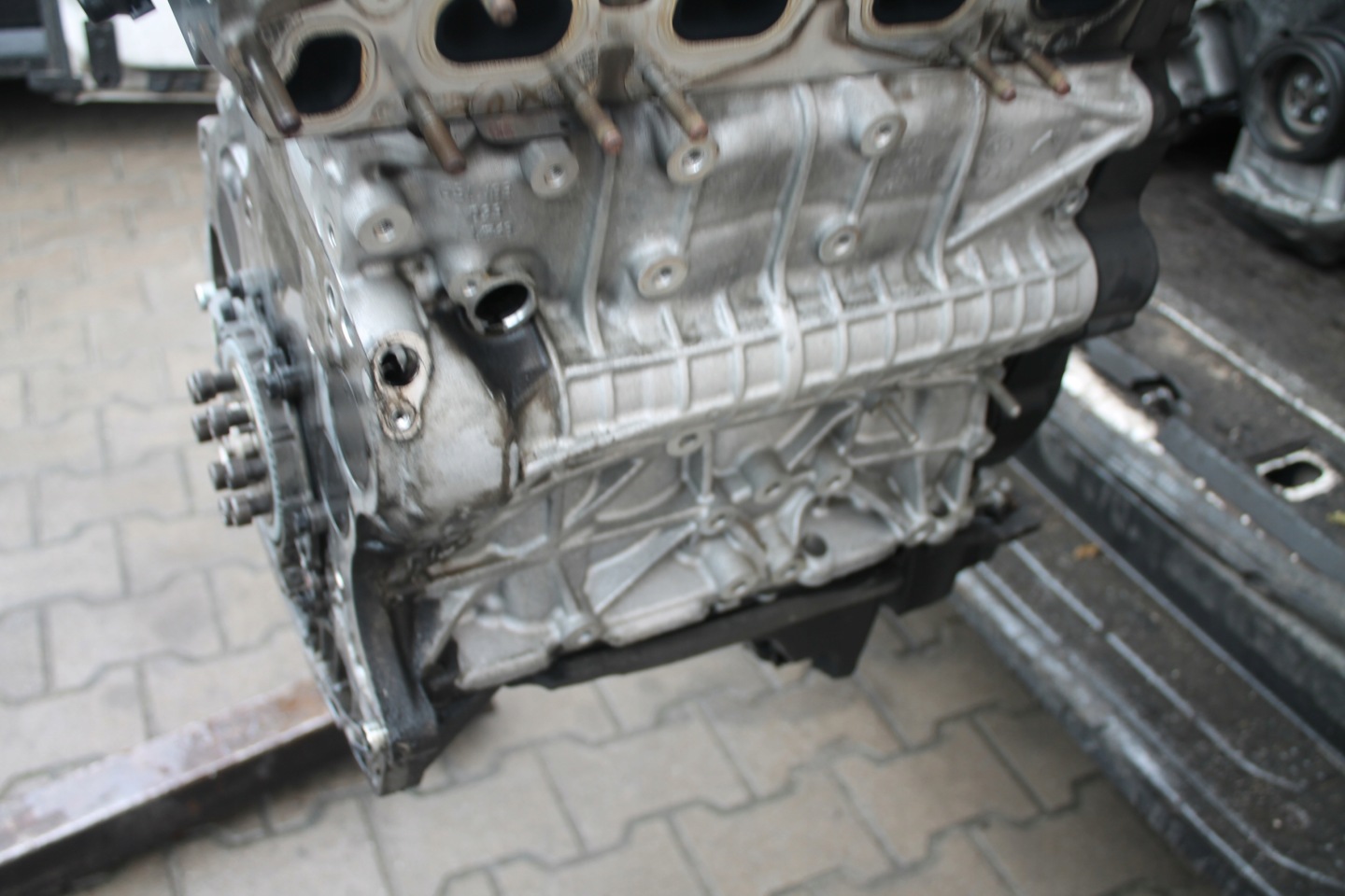 engine complete AUDI 2.0 TDI DEZ 35TYS KM without TURBO