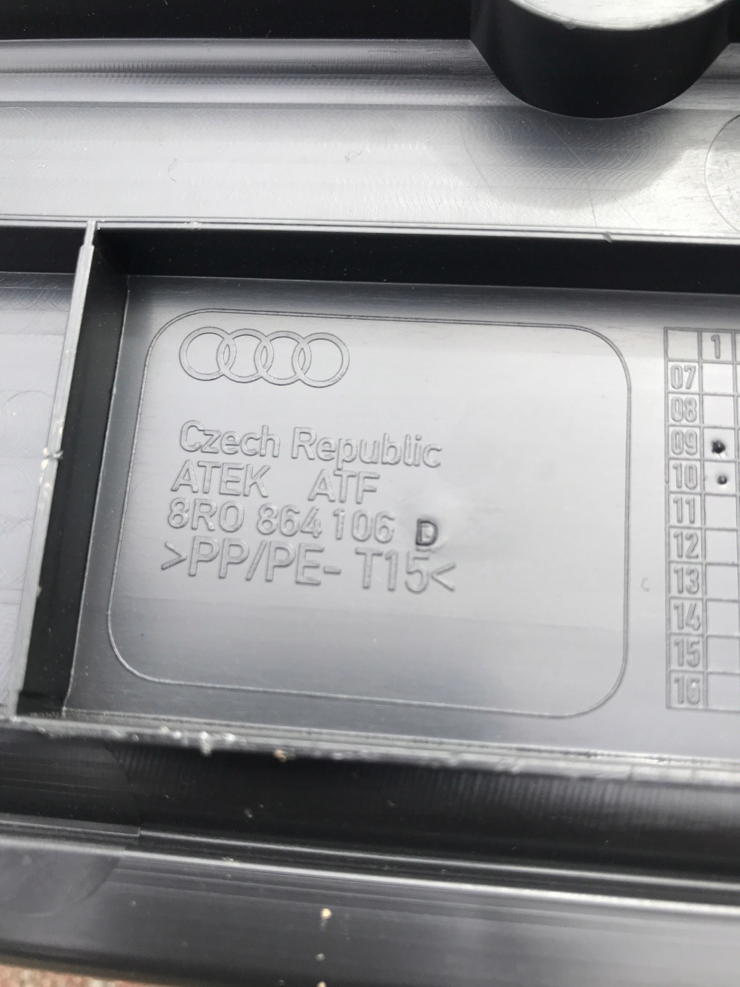 passenger compartment boot AUDI Q5 8R0864106D