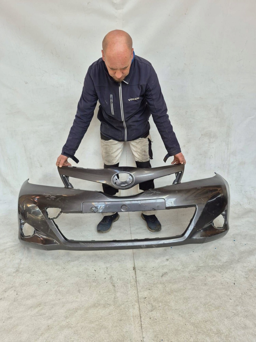 TOYOTA YARIS III 3 11-14 bumper front front