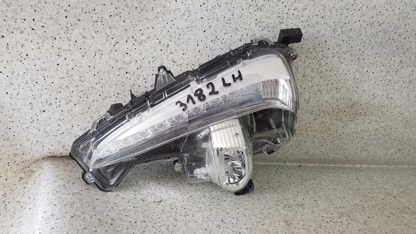 TOYOTA PRIUS PRIME 2017 - left fog light LED DRL 3182