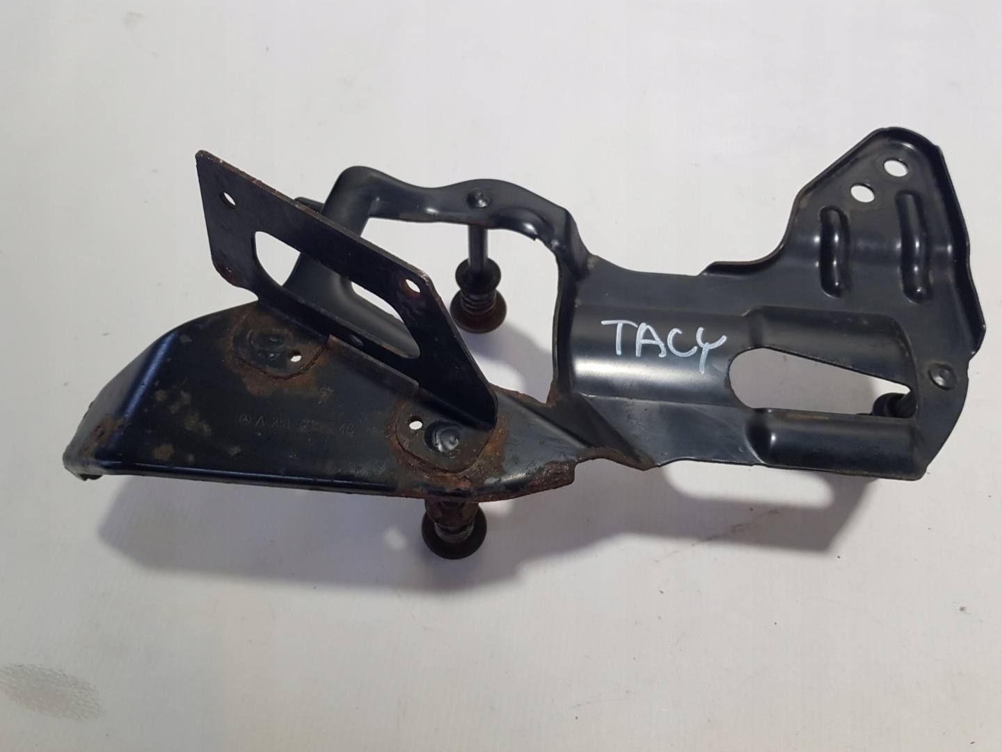 bracket KOMPRESORA AIRMATIC SPREZARKI MERCEDES W251