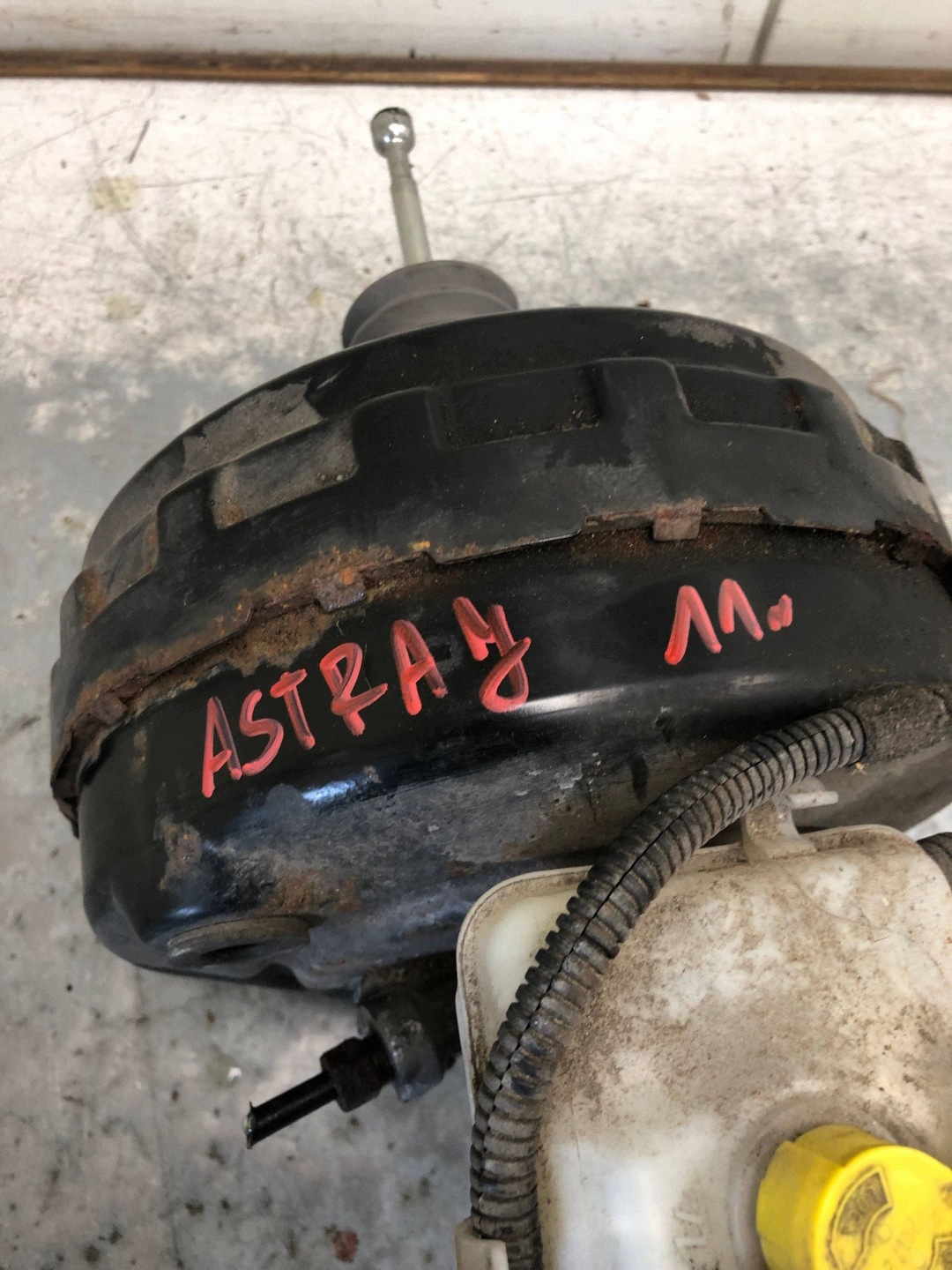 Servo bremsen OPEL ASTRA J 13338058