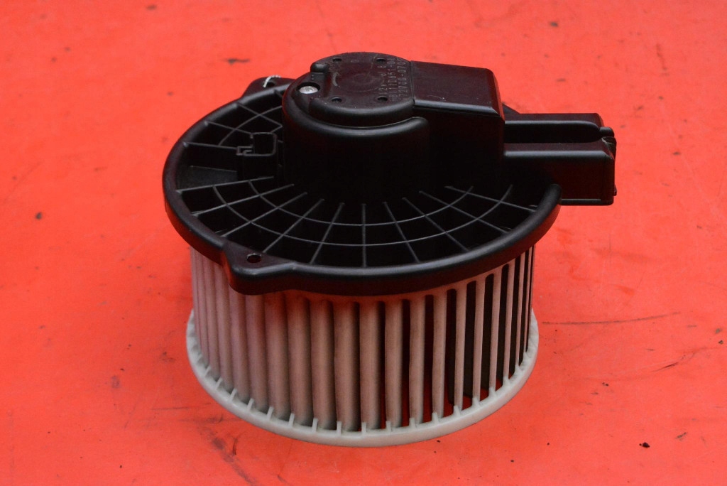 DMUCHAWA Lüfter des lüfters EU 872700-0700 MAZDA 6 2 II GH 07-12