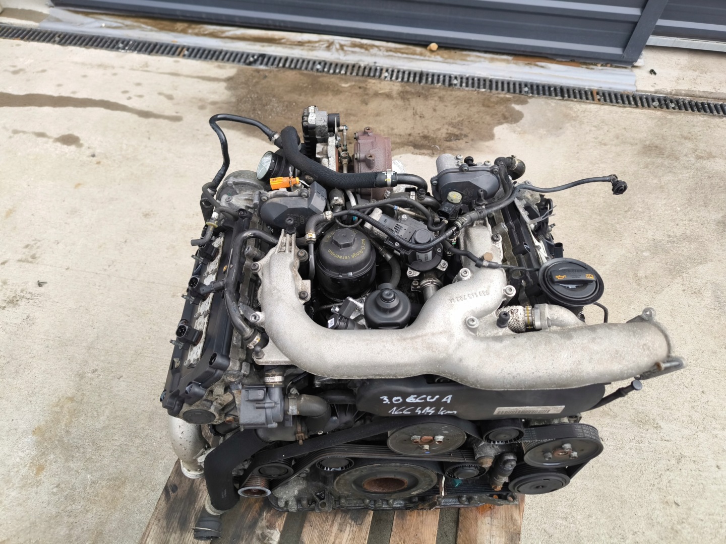 engine complete AUDI A4 B8 A5 8T Q5 8R ITP 3.0 TDI CCW CCWA original !!!