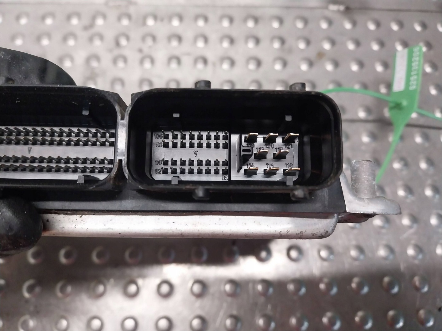 computer control unit of the engine 045906019CA 0281012195 VW POLO IV 1.4 TDI