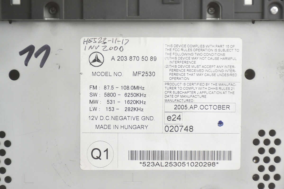 Radio MERCEDES C W203 A2038705089