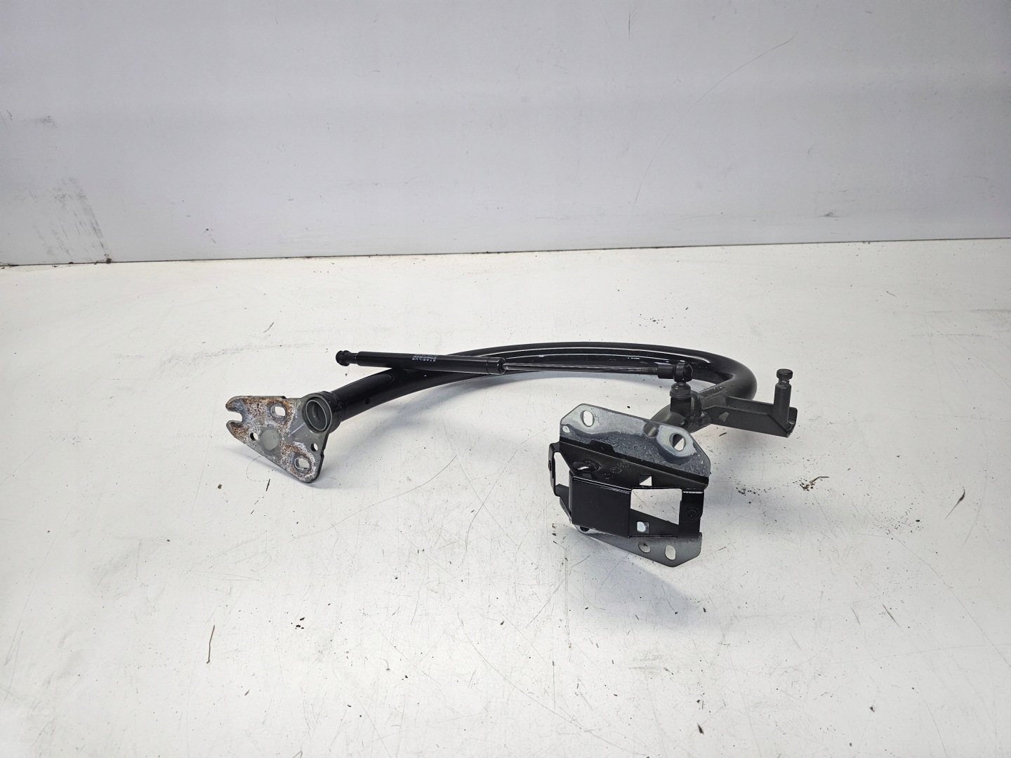 hinge bonnet left rear part AUDI A5 8T COUPE 8T0827301C