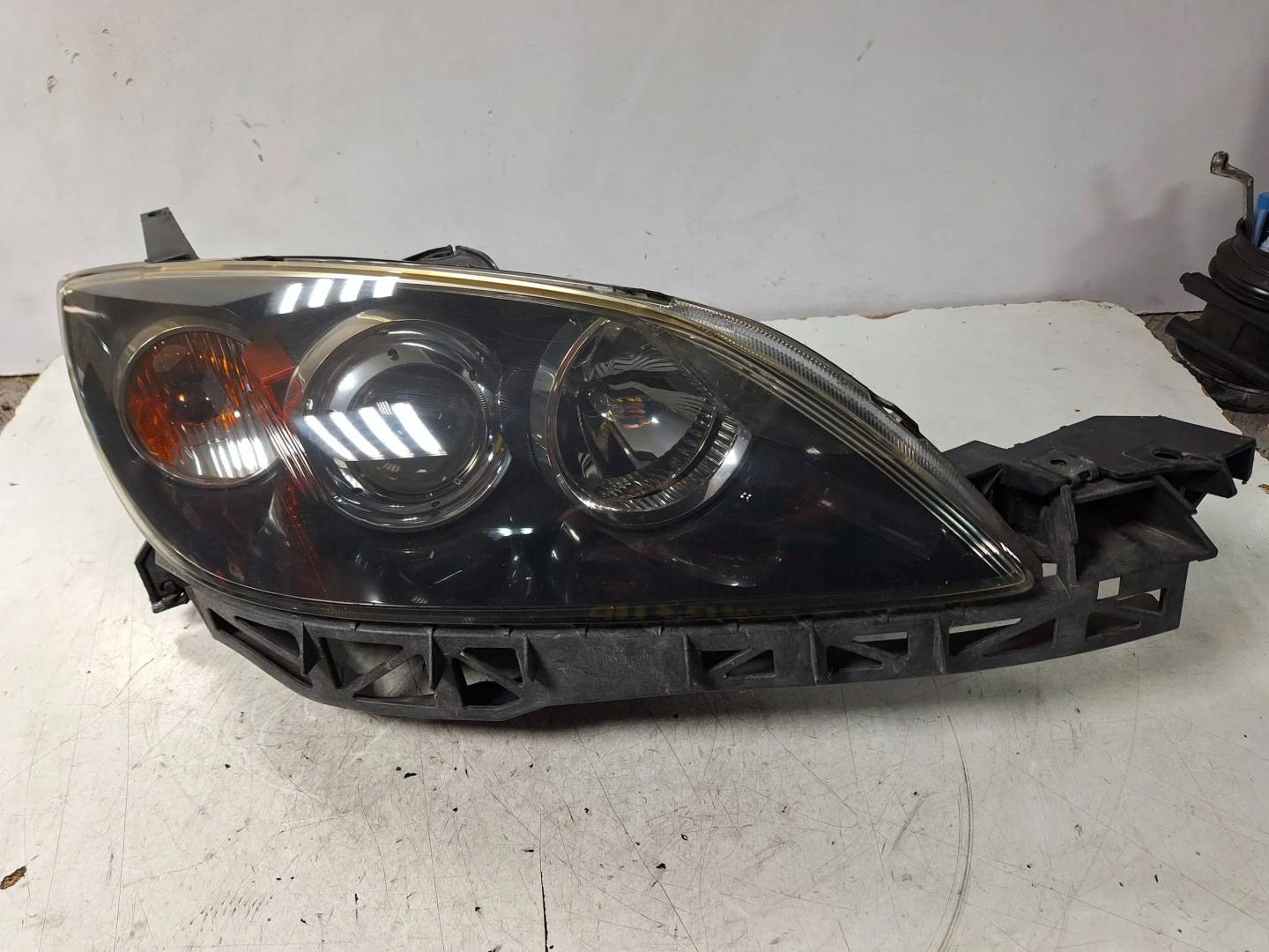 light front right Mazda 3 03-09 HB EU