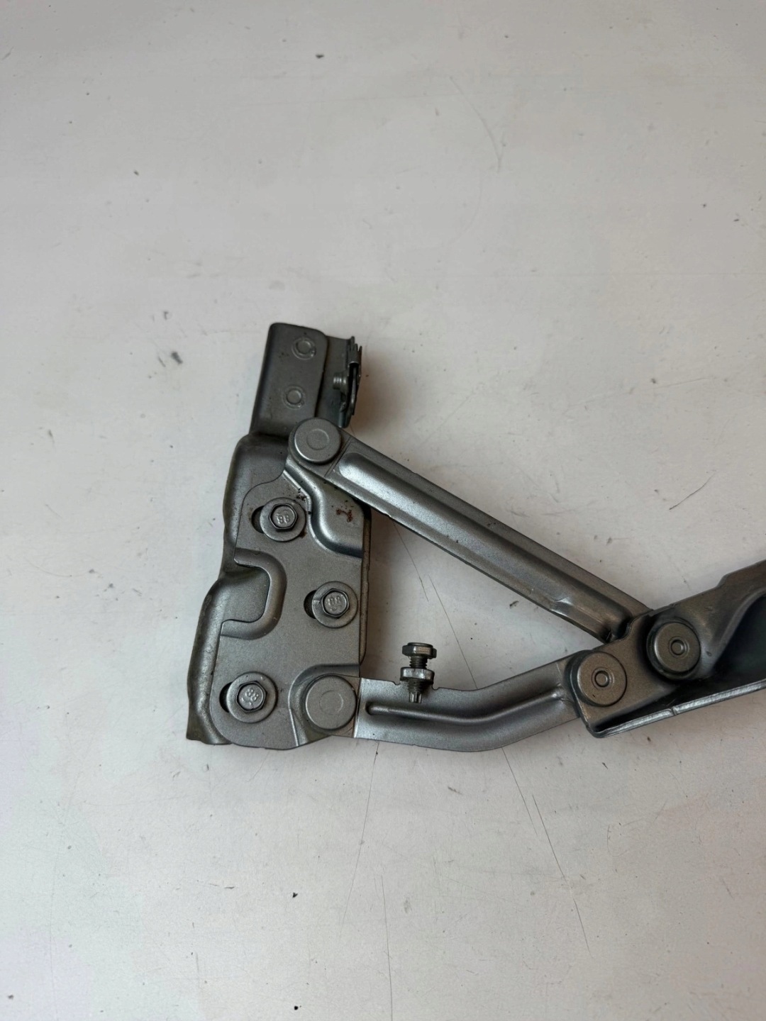hinge bonnets front front right Opel Astra IV J