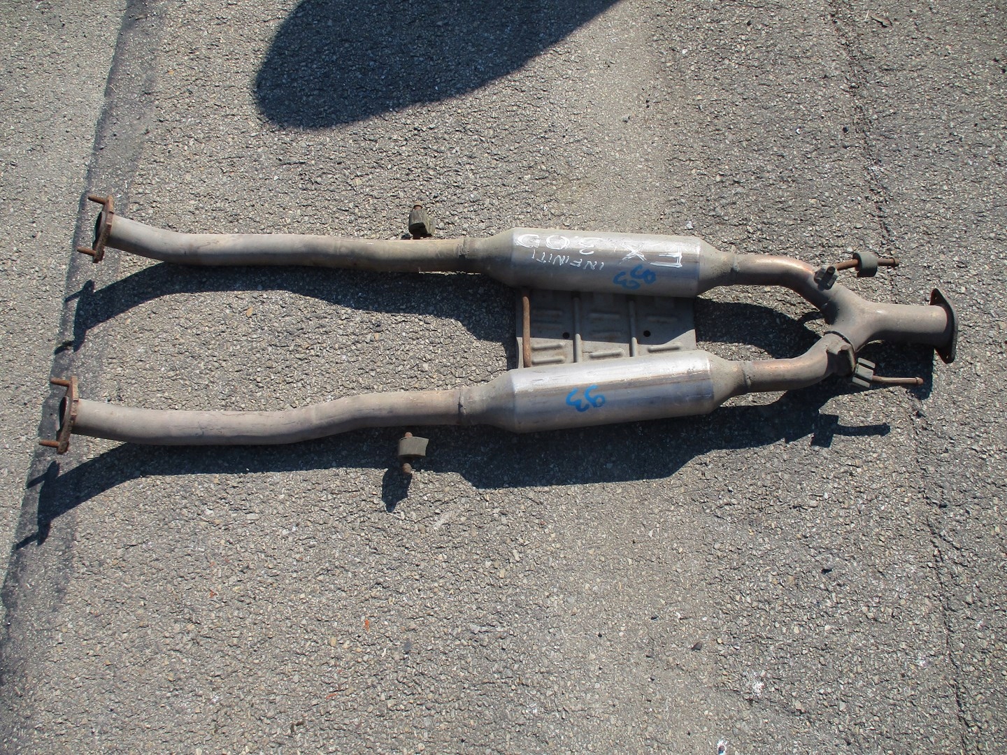 muffler, exhaust pipe INFINITI FX 30 FX30