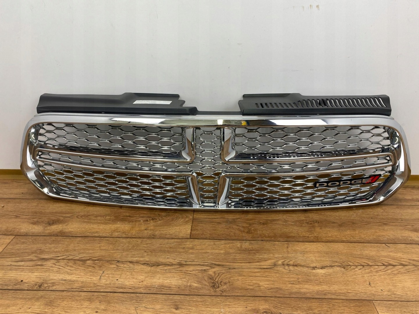 cap of a bumper frame grill front Dodge Durango 2014+ USA