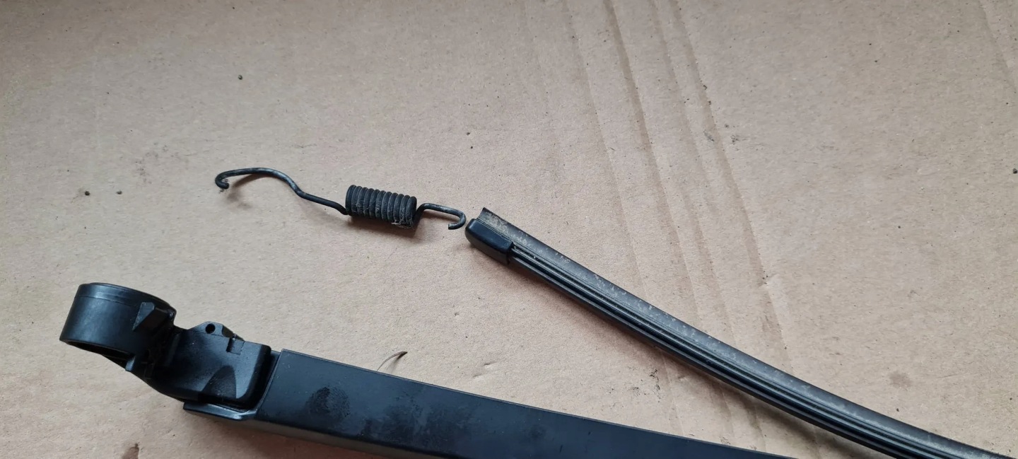 Q7 4M II wiper arm rear part bonnet boot 4M0955407A