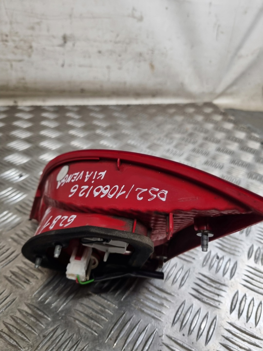 light left rear part to the bonnet KIA VENGA 11R