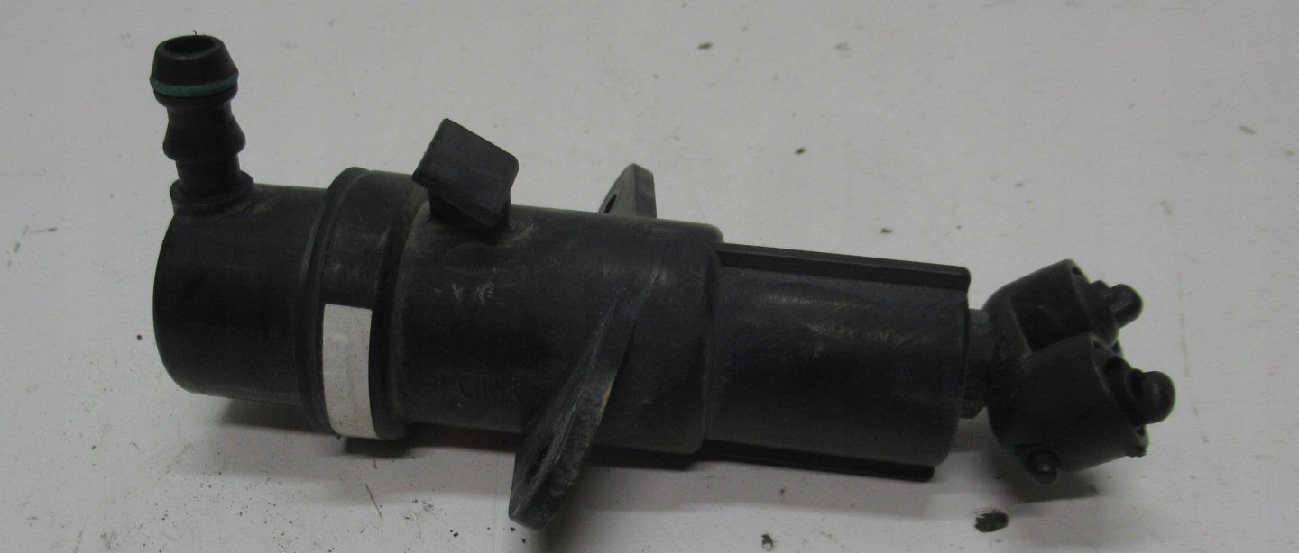 BMW X3 E83 08R washer REFLEKTORA
