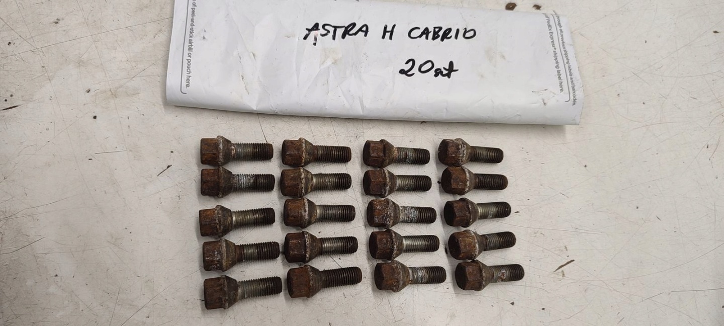 Szpilki Schrauben do der Räder Opel Astra H 1,8 16V