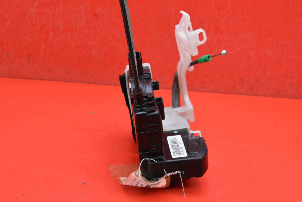 lock door left front front EU 81310-2Y000 HYUNDAI IX35 1 and 09-13