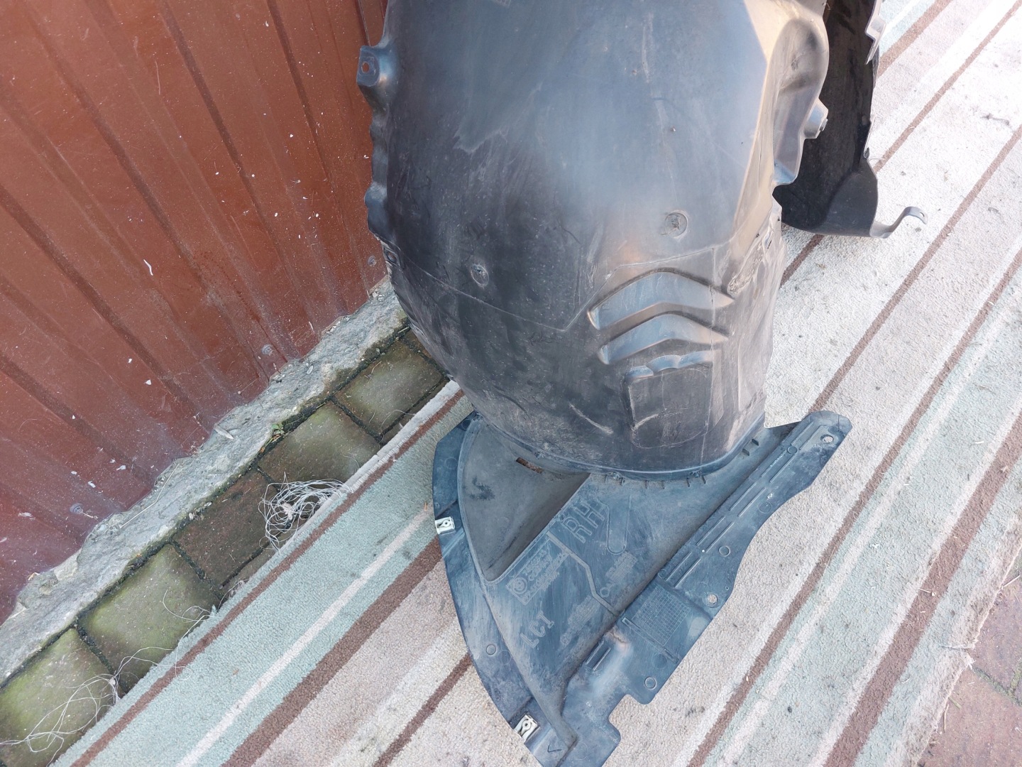 mudguard right front BMW 2 F45 LCI 19r