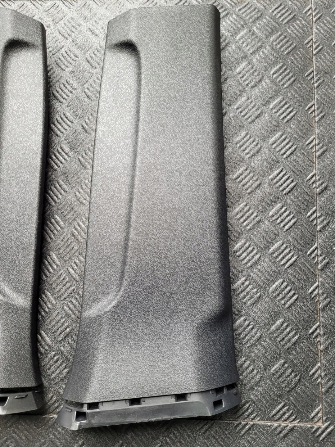 cover SLUPKA left 30136559 MG HS and