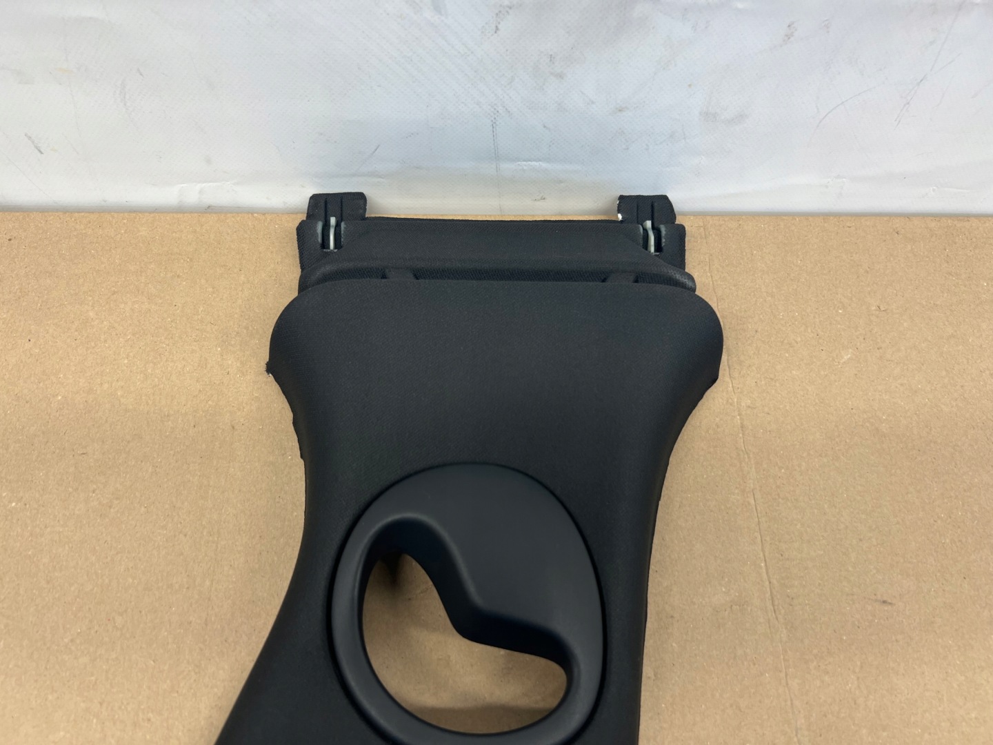 Range Rover Velar cover side slupka the centre