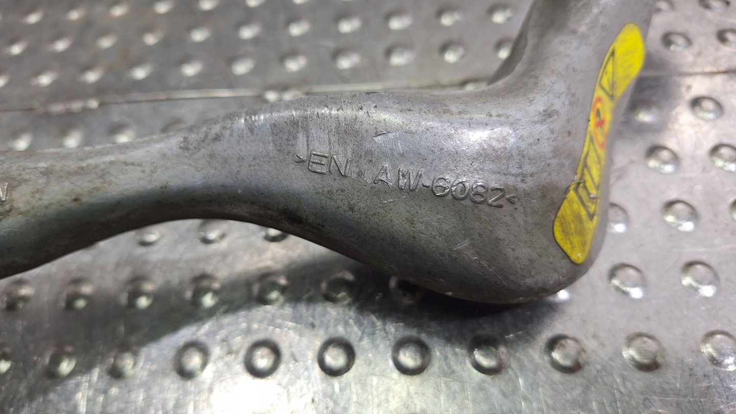 rameno pravý předek 6763704 BMW E81 E82 E87 E88 E89 E90 E91 E92 E93 X1 E84