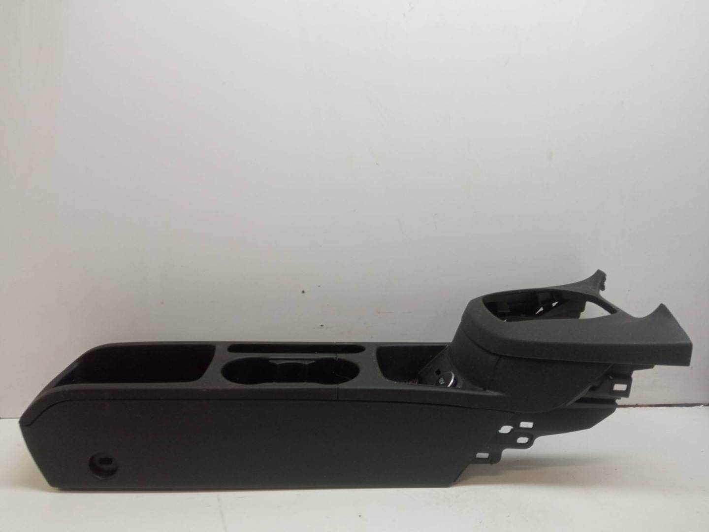 tunnel central Ford Fiesta Mk7 (2008-2016)