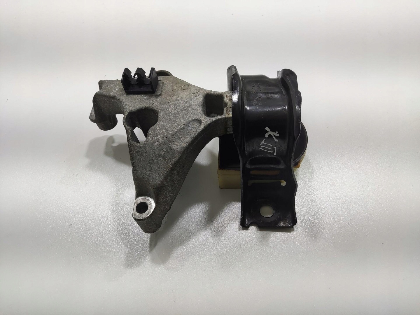 holder engine mount RENAULT KANGOO III LIFT 1.5 DCI 2014-2019 112108607R