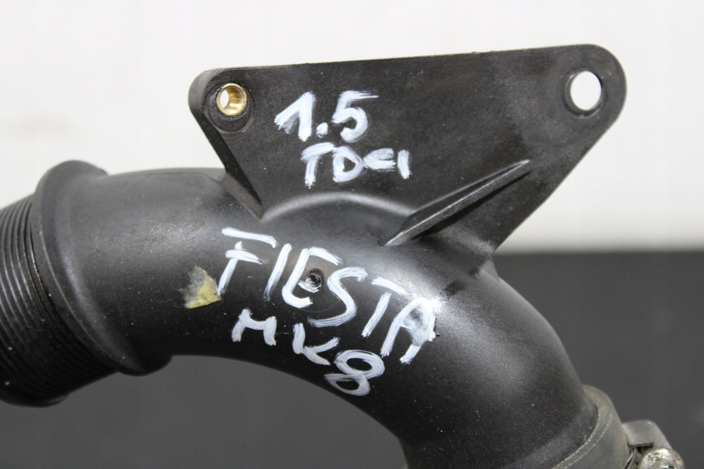 cijev prijenos interkulera HV61-6C898-AA FORD FIESTA MK8
