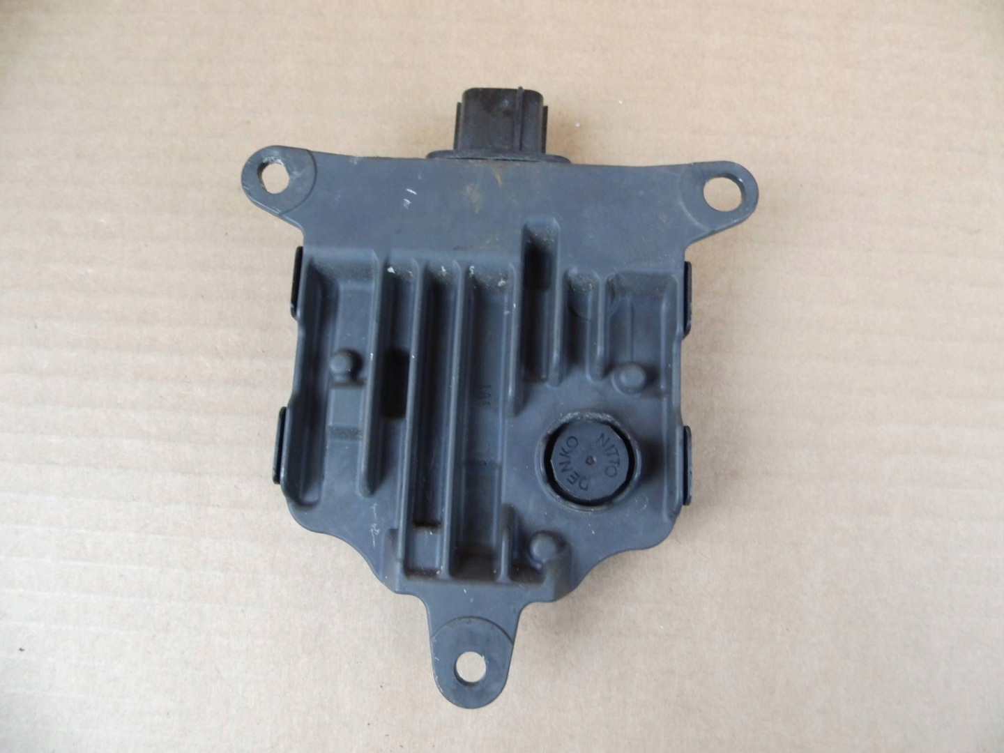 Lexus UX modulo sensor martwego pola punktu 88162-76100