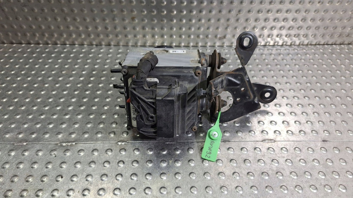 Pompa Centralina ABS 3C0614109 VW PASSAT B6