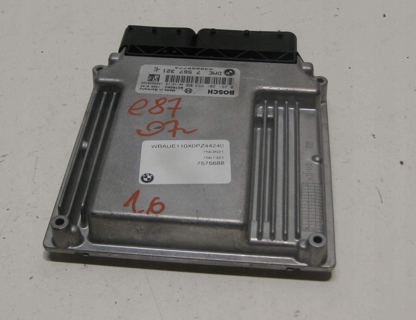 BMW E87 5D 07R computer control unit of the engine 0261201553 7567321