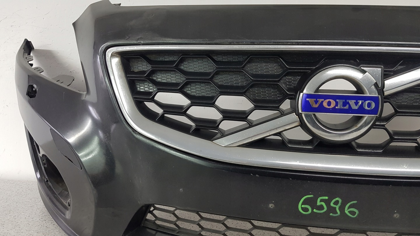 VOLVO C30 LIFT nárazník předek 6596