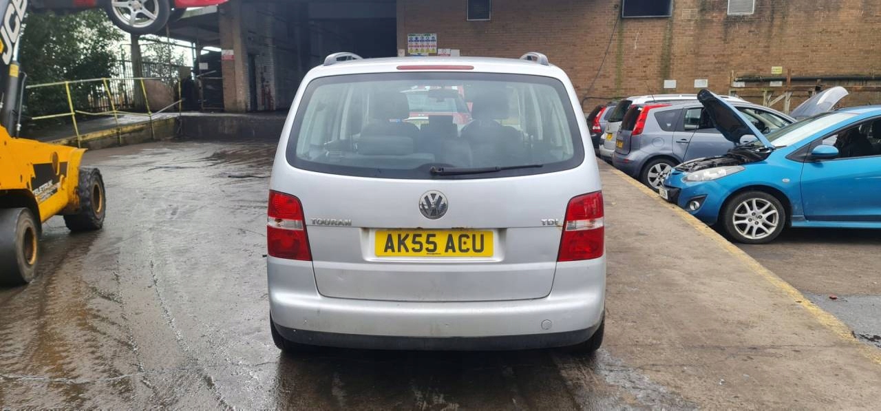 light third brake light Volkswagen Touran 2005 1T0945097A