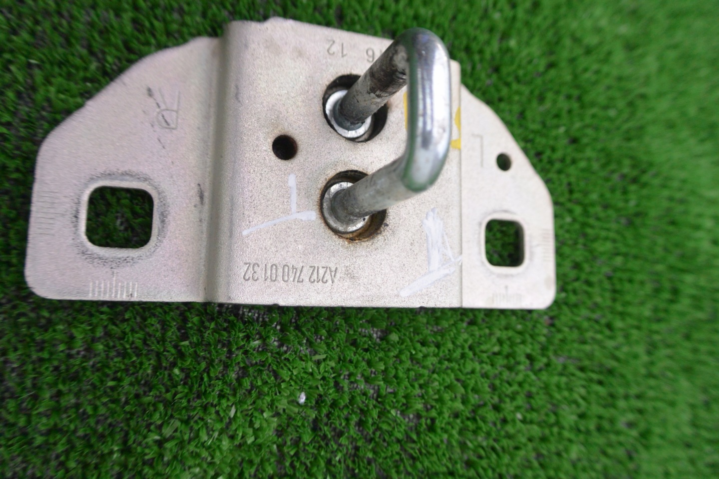 RYGIEL lock bonnet rear part TESLA MODEL S 12-16