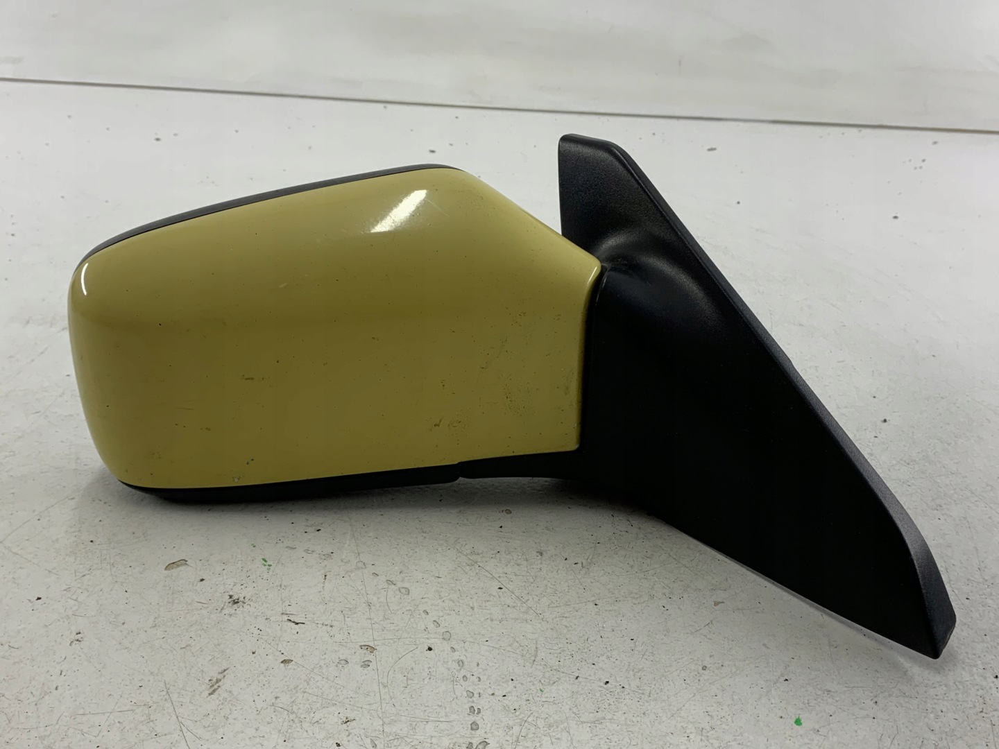 VOLVO V40 and mirror right 5 PIN 248-11 ZOLTE