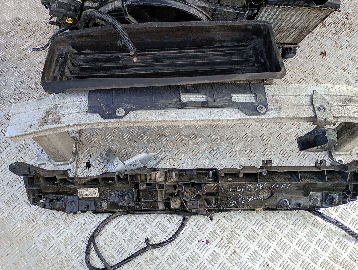 ossatura rinforzo paraurti RENAULT CLIO IV LIFT 1.5 DCI