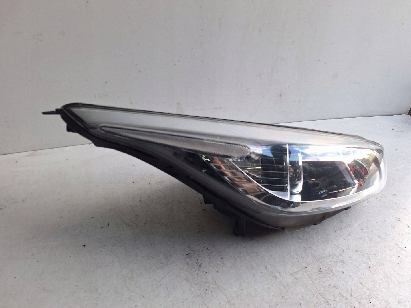 KIA CEED II 12-15 light right UK-ANGLIK 92102-A2040