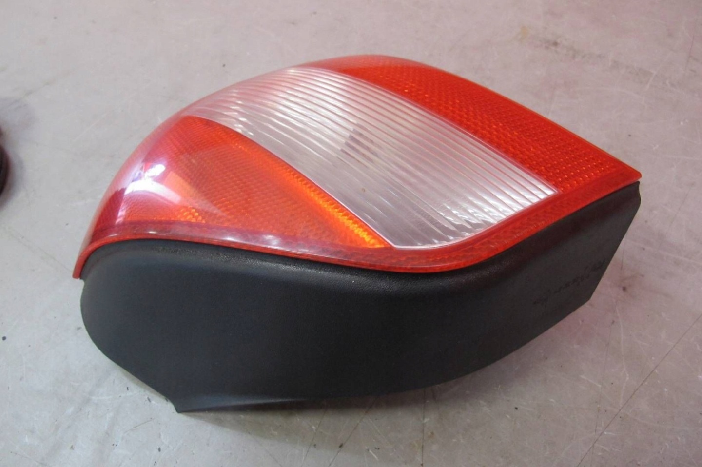 AUDI A3 8L 3D light right rear part rear 8L0945096C EUROPA