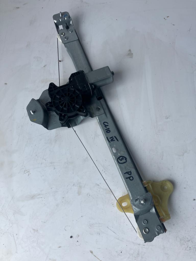 window regulator right front CLIO IV 807205569R