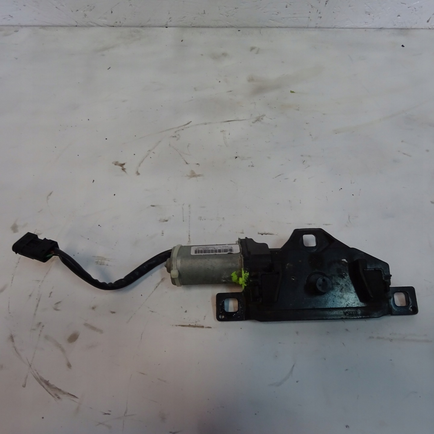 BMW 5 E61 de la Serrure Arrière du capot 7129931
