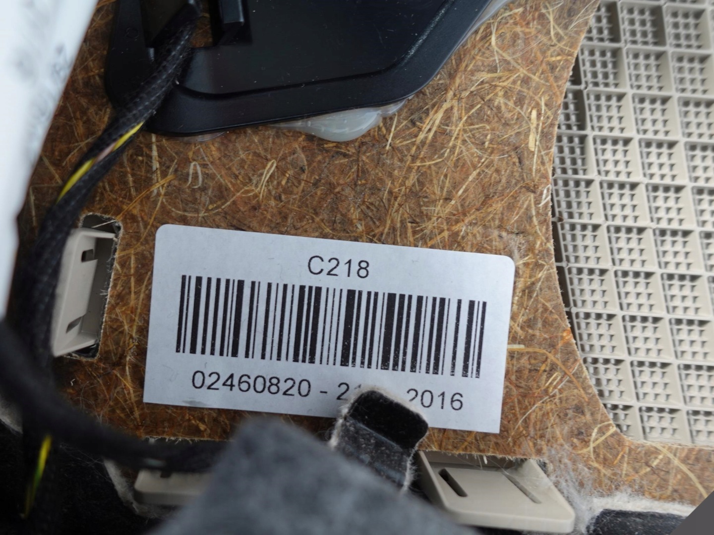 MERCEDES CLS C218 X218 upholstery side right rear part