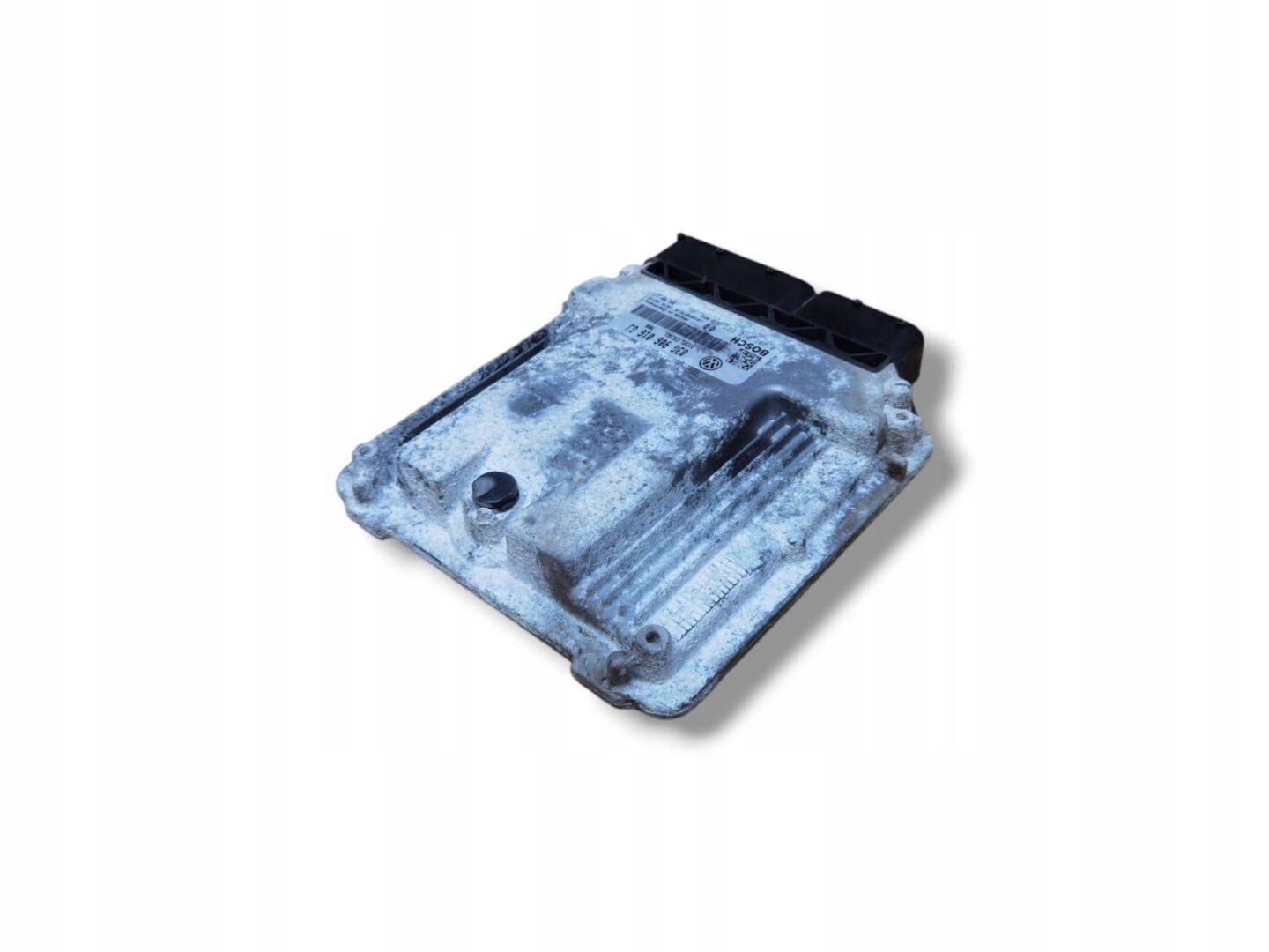 control unit of the engine Volkswagen Golf 5 2006 03G906016GJ